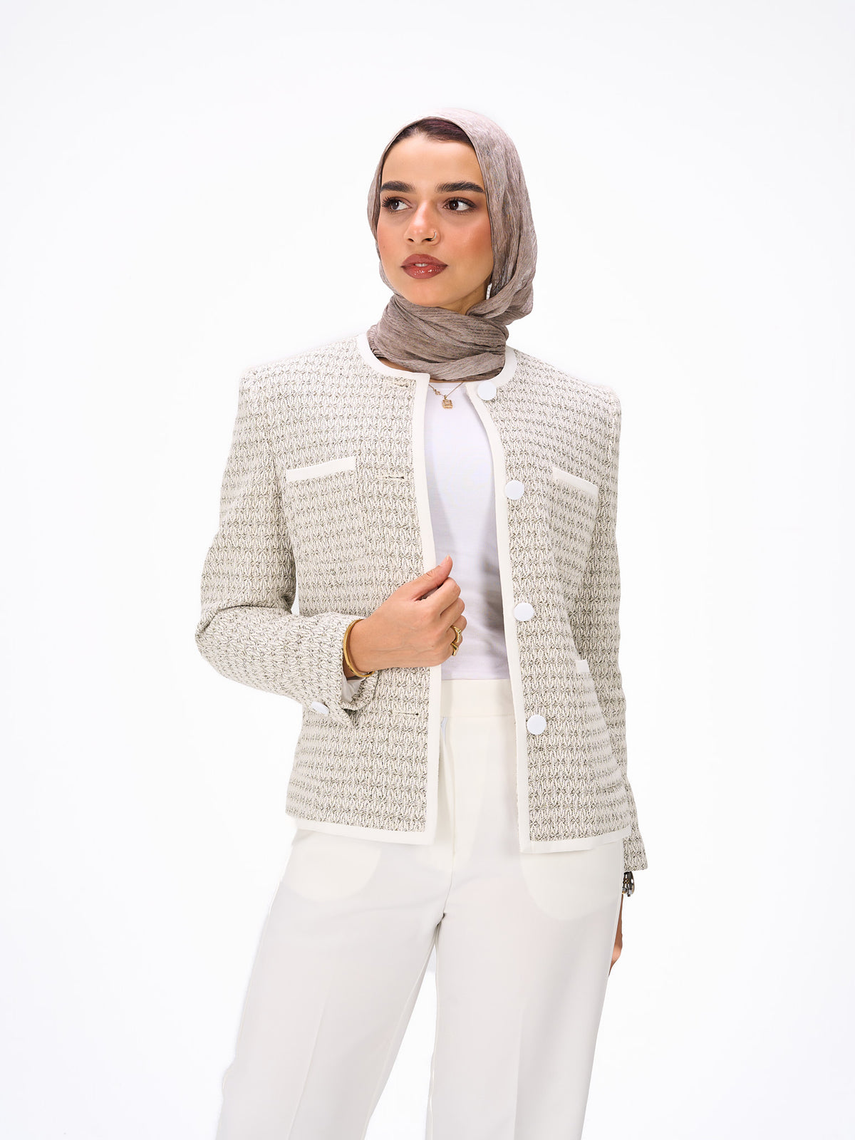 Collarless off white blazer