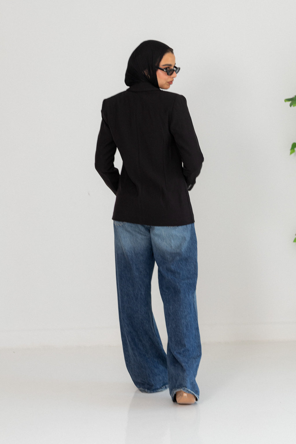 Glow black blazer