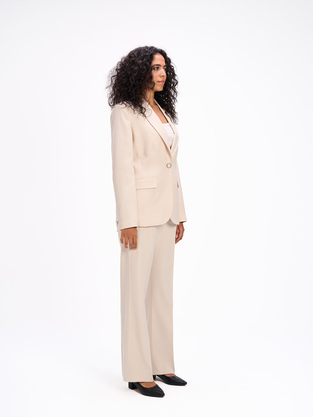 Elora beige suit