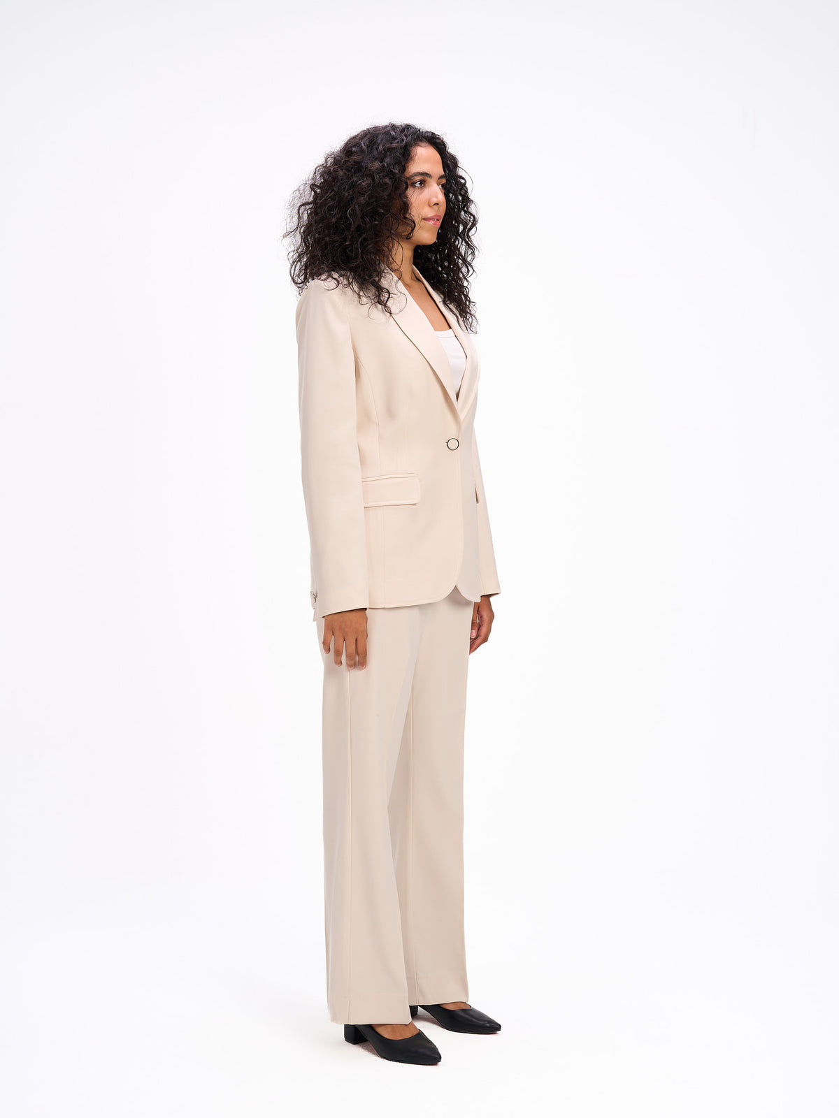 Elora beige suit