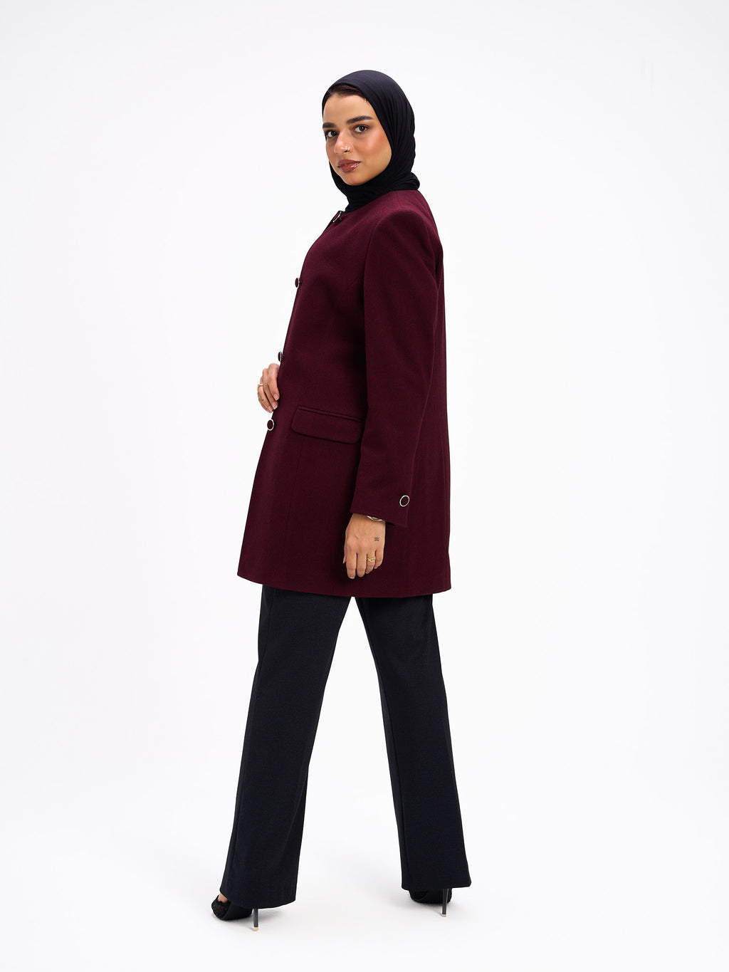 Round neck burgundy coat