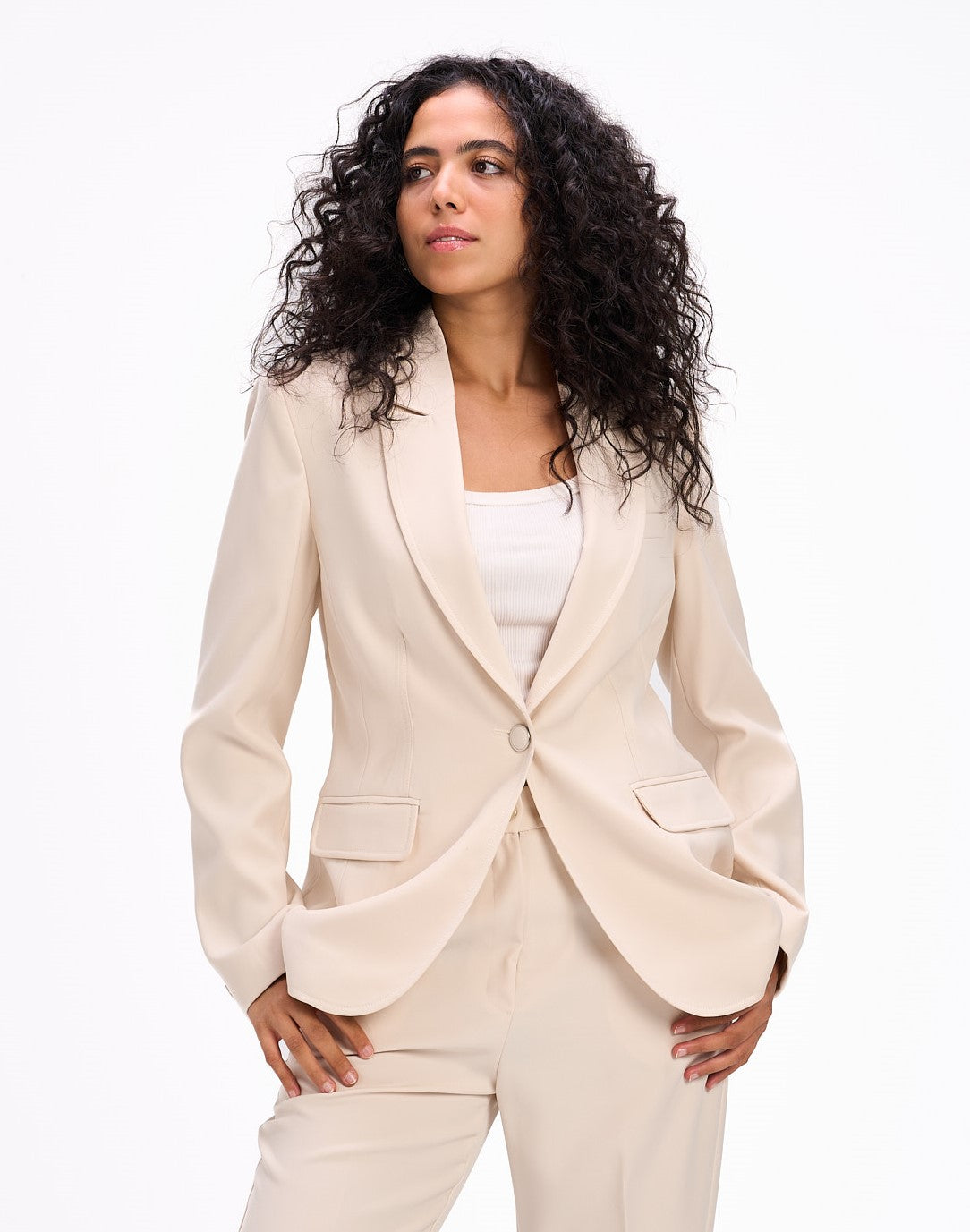 Elora beige blazer